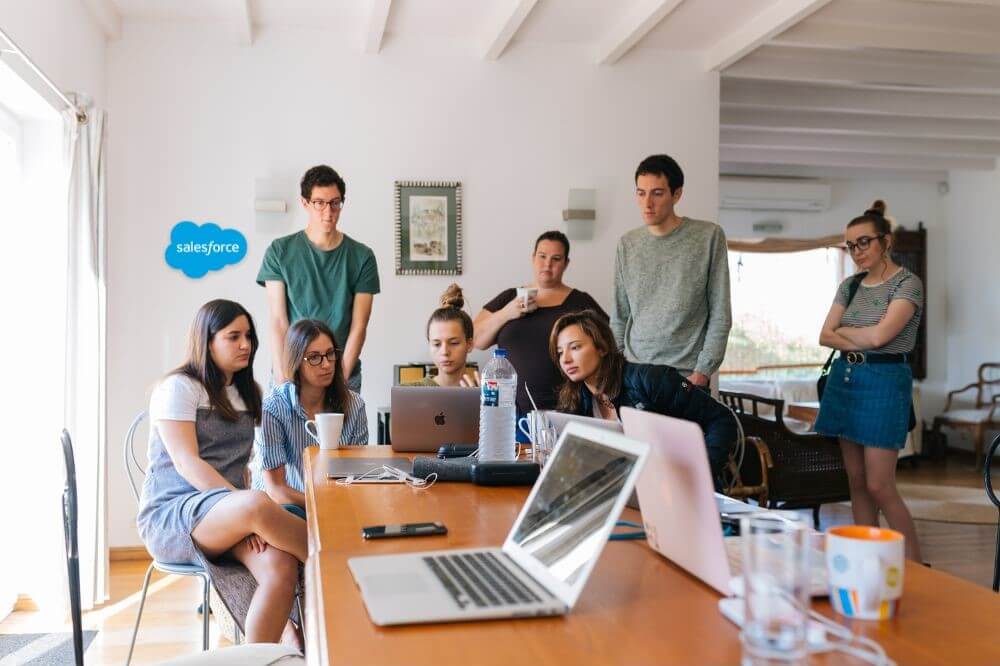 Co musisz wiedzieć o szkoleniach Salesforce?